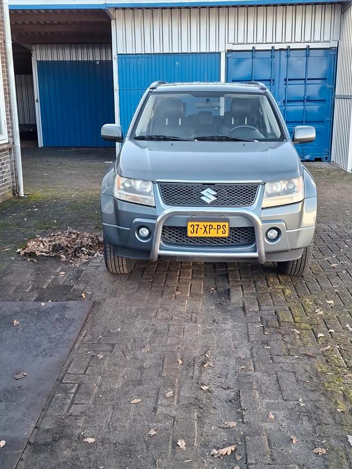 Suzuki grande vitara 2007 grijs 2.7 nette staat, Auto's, Suzuki, Particulier, Grand Vitara, 4x4, ABS, Airbags, Airconditioning