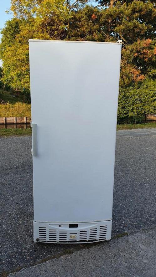 Hoge vrieskast vriezer diepvrieskast diepvries Bezorging mog, Witgoed en Apparatuur, Vriezers en Diepvrieskisten, Zo goed als nieuw