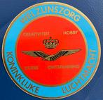 Koninklijke Luchtmacht Welzijnszorg Embleem gouden letters, Verzenden, Luchtmacht, Nederland, Embleem of Badge