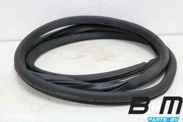 Portierrubber achterzijde VW Golf Plus 5 5M0867913D beschikbaar voor biedingen