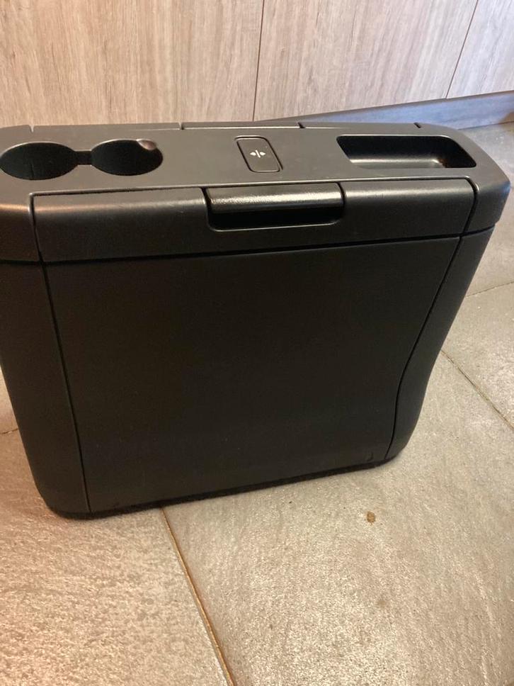Mercedes Benz klaptafel middenconsole V-klasse, Auto diversen, Auto-accessoires, Zo goed als nieuw, Ophalen