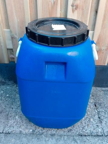 Luchtdichte tonnen van 60 liter beschikbaar voor biedingen