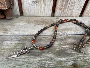 Waanzinnig mooie Jaspis ketting met zilveren Vajra/Phurba. beschikbaar voor biedingen