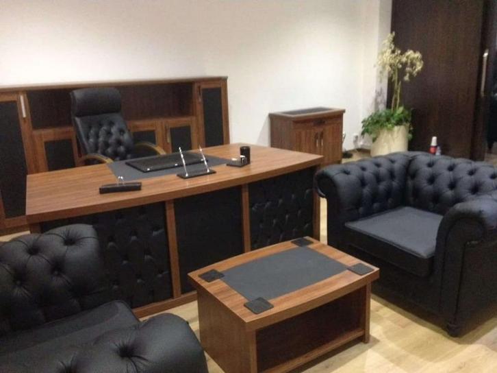 Een mooie product genaamd Maximus VIP Directiemeubelen., Huis en Inrichting, Bureaus, Nieuw, Bureau, Ophalen of Verzenden