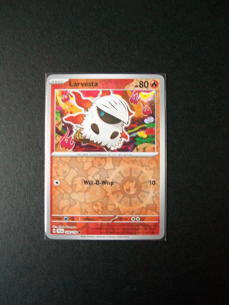 8007. Nieuwe Pokemon Kaart Holofoil LARVESTA HP 80 (028/159), Verzenden, Nieuw, Losse kaart, Foil