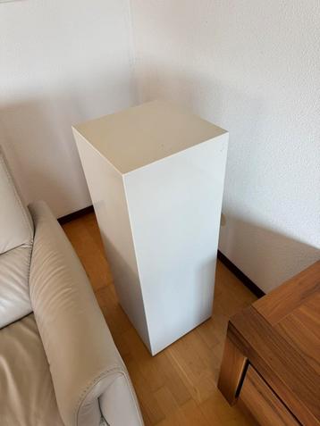 Hoogglans wit zuil/sokkel 353590 cm – Eindhoven beschikbaar voor biedingen