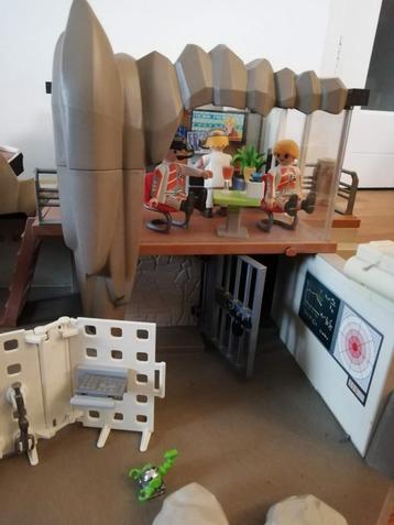 Playmobil 4875 Top Agents hoofdkwartier met controlekamer beschikbaar voor biedingen