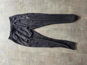 Gymshark maat XS en S beschikbaar voor biedingen