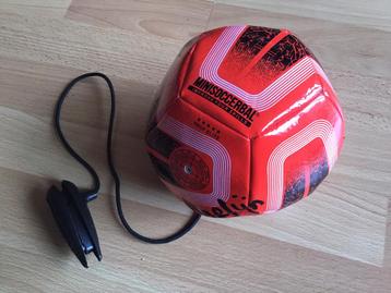 Minisoccerbal prof elite trainingsbal met touw en handvat beschikbaar voor biedingen