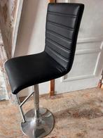 GRATIS barkruk zwart leer + statafel, Huis en Inrichting, Barkrukken, Ophalen, Gebruikt, 60 tot 90 cm, Leer