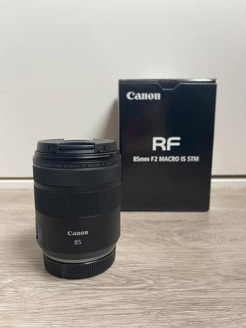 Canon RF 85mm F/2.0 Macro IS STM beschikbaar voor biedingen
