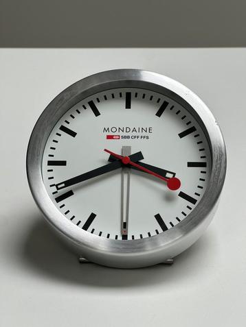 Mondaine klok SBB CCF FFS Swiss Railways Clock wand / bureau beschikbaar voor biedingen