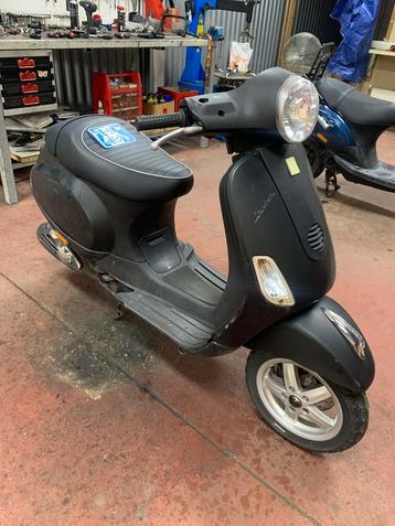 Gebro scooters: Loop of sloop Vespa lx 2t 25KM SNOR BJ2008 beschikbaar voor biedingen