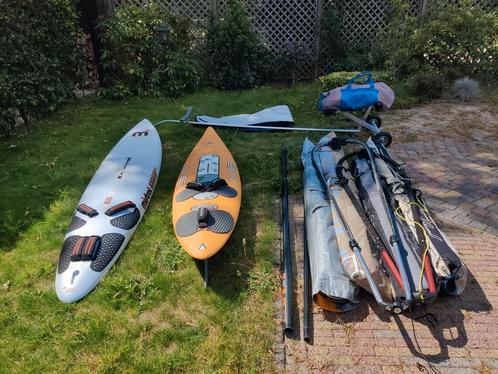 Windsurf set te koop, Watersport en Boten, Windsurfen, Zo goed als nieuw, Zeil, 250 tot 300 cm, Met vin(nen), Met draagtas, 5 tot 7 m²
