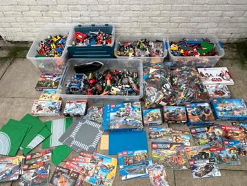 LEGO heel veel lego beschikbaar voor biedingen