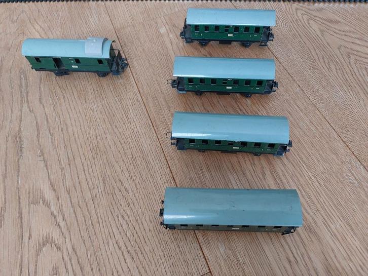 5 Trix HO spoor wagons, Hobby en Vrije tijd, Modeltreinen | H0, Gebruikt, Wagon, Gelijkstroom, Trix, Ophalen