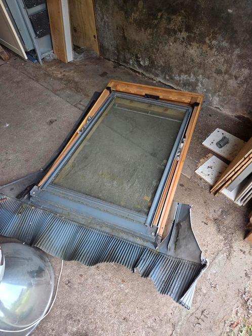 Velux dakraam ggl m06, Doe-het-zelf en Verbouw, Glas en Ramen, Gebruikt, Dakraam, 80 tot 120 cm, Minder dan 80 cm, Ophalen