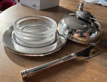 Verzilverde epns zilver botervloot met glazen binnenbakje beschikbaar voor biedingen