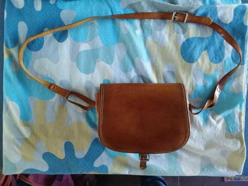 Leren damestas, Sieraden, Tassen en Uiterlijk, Tassen | Schoudertassen, Gebruikt, Bruin, Ophalen of Verzenden
