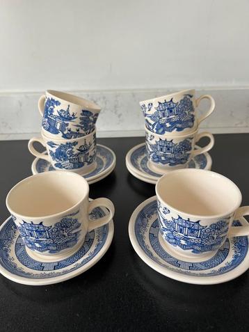 Biltons England kopjes en schotels. beschikbaar voor biedingen