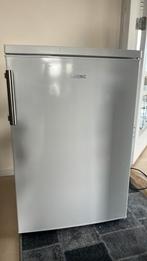 Koenic KFK116E kleine koelkast, Ophalen, Minder dan 85 cm, Met vriesvak, Minder dan 75 liter