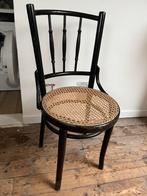 2 stuks houten thonet stoelen met webbing, Huis en Inrichting, Stoelen, Ophalen, Gebruikt, Bruin, Twee