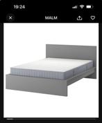 Tweepersoonsbed met matras 180x200cm, Huis en Inrichting, Gebruikt, Tweepersoons, Ophalen of Verzenden, 180 cm