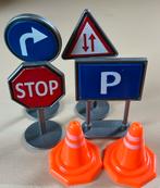 4 verkeersborden 2 pionnen in 1 koop, Ophalen of Verzenden, Zo goed als nieuw