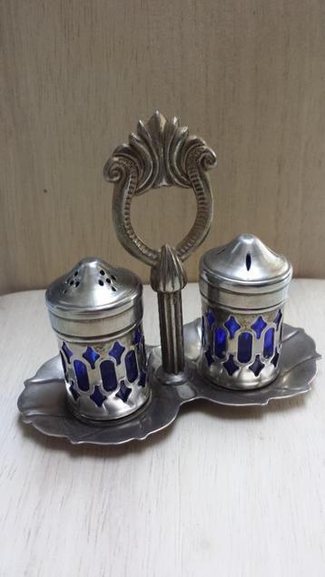 Zout- en Peperstrooier op Traytje ~ Blauw Glas ~ Vintage SET beschikbaar voor biedingen