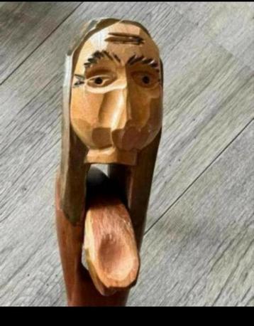 Antieke notenkraker Hout  beschikbaar voor biedingen