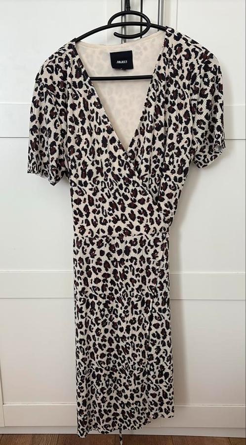 Object wikkeljurk panterprint maat 38 zgan., Kleding | Dames, Jurken, Zo goed als nieuw, Maat 38/40 (M), Overige kleuren, Ophalen of Verzenden