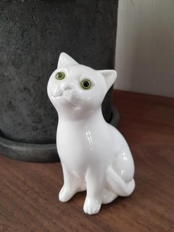 Vintage Wit Porseleinen Kat Beeldje beschikbaar voor biedingen