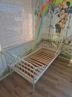 Ikea Minnen uittrekbaar kinderbed met lattenbodem, Kinderen en Baby's, Kinderkamer | Bedden, 70 tot 85 cm, Zo goed als nieuw, Lattenbodem