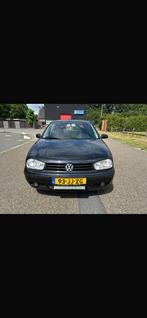 Volkswagen Golf 1.6 77KW 2002 Zwart nieuwe APK 15-10-26, Auto's, Voorwielaandrijving, 1145 kg, 4 cilinders, Zwart
