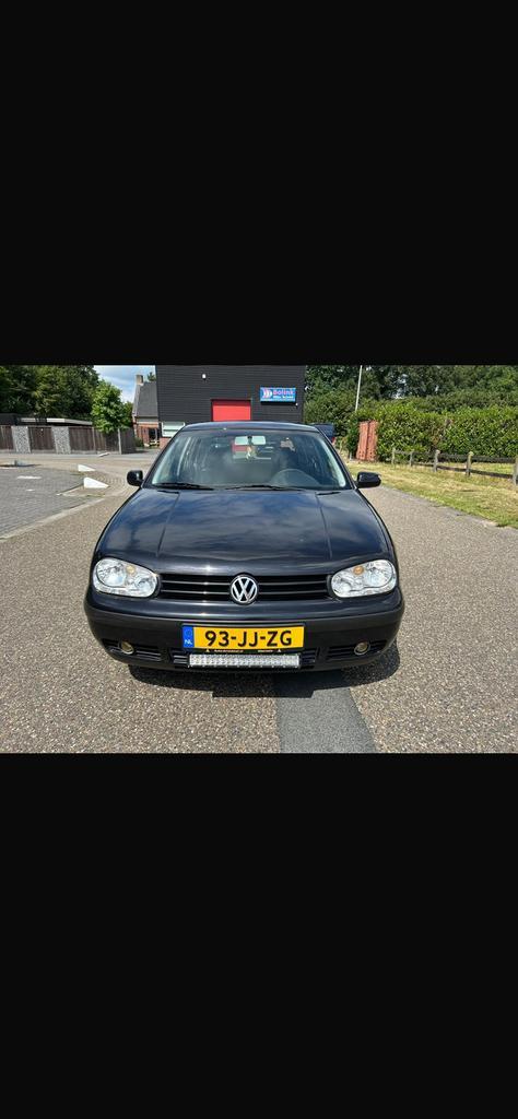 Volkswagen Golf 1.6 77KW 2002 Zwart nieuwe APK 15-10-26, Auto's, Volkswagen, Particulier, Benzine, C, Hatchback, Handgeschakeld