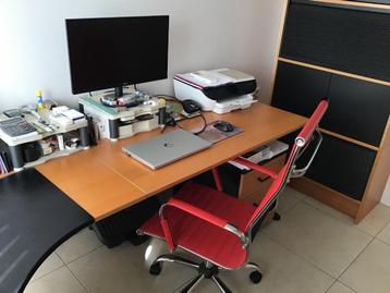 Bureau inrichting  beschikbaar voor biedingen
