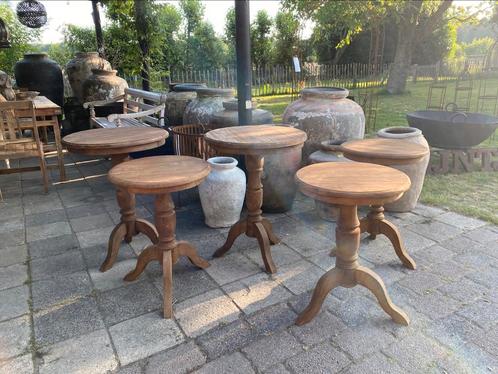 Nieuw wijn tafeltje / bijzettafeltje, Huis en Inrichting, Tafels | Bijzettafels, Nieuw, Rond, 60 cm of meer, Minder dan 55 cm