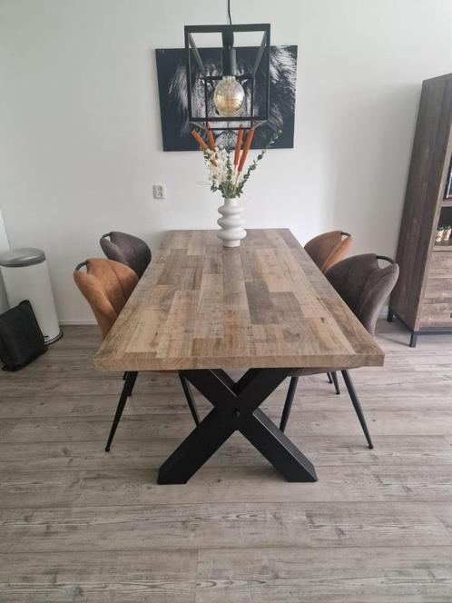 Eetkamertafel Freetown, Huis en Inrichting, Tafels | Eettafels, Zo goed als nieuw, 50 tot 100 cm, 150 tot 200 cm, Vijf personen of meer