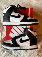 Nike Dunk High WMNS Black White maat 39, Kleding | Dames, Schoenen, Zwart, Nike, Nieuw, Ophalen of Verzenden