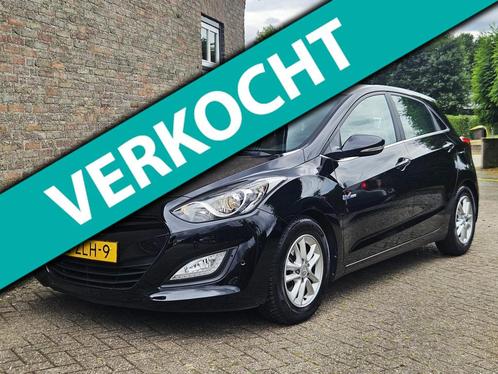Hyundai I30 1.6 GDI i-Vision*Cruise*Camera*Navi*Trekhaak, Auto's, Hyundai, Bedrijf, Te koop, i30, ABS, Achteruitrijcamera, Airbags