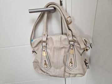 zeer ruime beige handtas met schouderriem beschikbaar voor biedingen