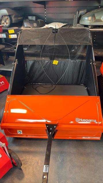 Husqvarna 107cm sweeper Bladveger voor achter zitmaaier quad beschikbaar voor biedingen