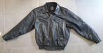 Zware, gebruikte leren ‘militaire pilotenjas’, 2x XL, Verzenden, Gedragen, Maat 56/58 (XL)