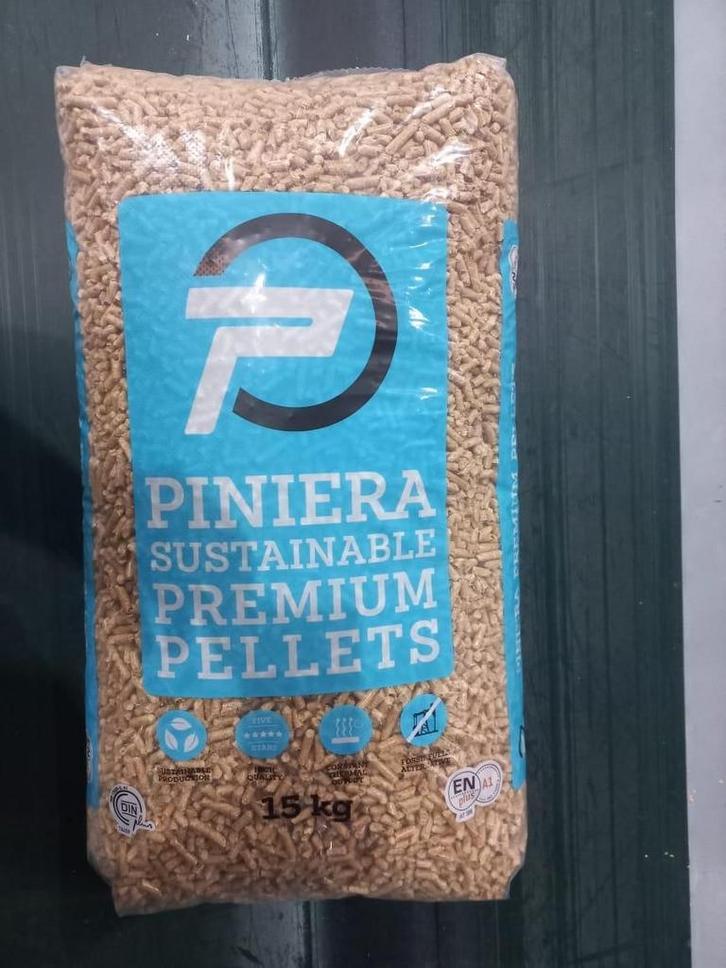 Piniera Premium Kachelpellets - ENplus A1, Tuin en Terras, Haardhout, Overige houtsoorten, Minder dan 3 m³, Ophalen of Verzenden