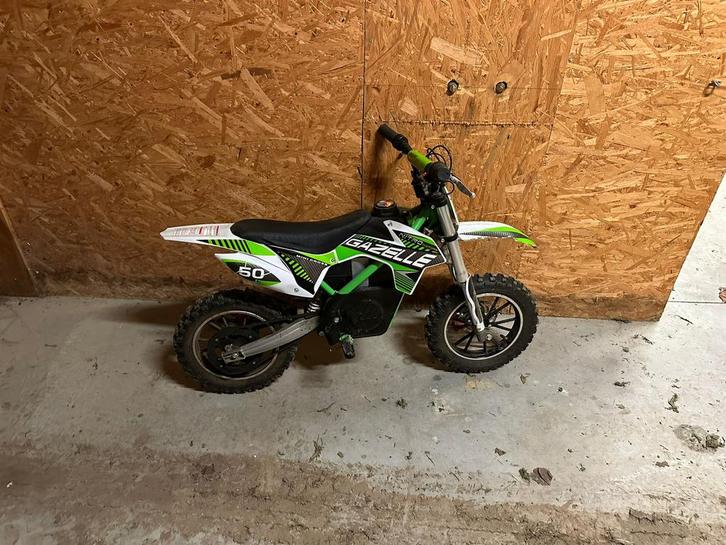 Electrische kindermotor, Fietsen en Brommers, Minibikes, Midibikes en Pitbikes, Zo goed als nieuw, Overige typen, Ophalen