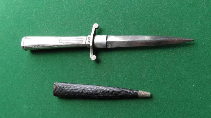 Antiek dolk Zilveren heft - Salondolk - Roggehuid schede, Antiek en Kunst, Antiek | Goud en Zilver, Zilver, Ophalen of Verzenden