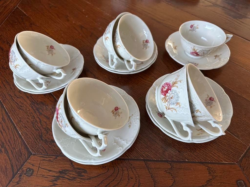 Vintage theekopjes met schoteltjes van Mosa Maastricht, Gebruikt, Ophalen of Verzenden, Overige stijlen, Kop(pen) en/of Schotel(s)