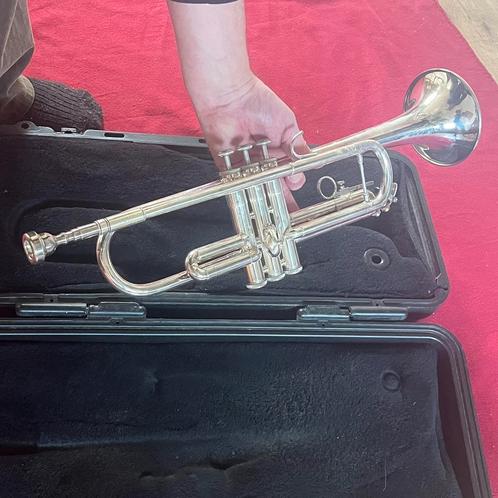 Bach Selmer TR300 Bes Trompet Zilverkleurig, Muziek en Instrumenten, Blaasinstrumenten | Trompetten, Zo goed als nieuw, Bes-trompet