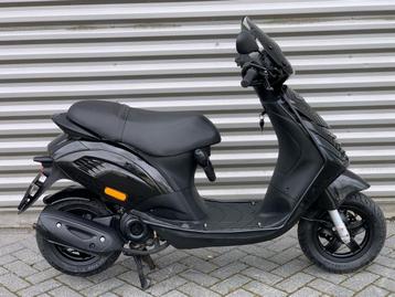 Piagio zip beschikbaar voor biedingen