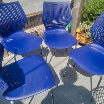4 design/stoel/stapelbaar/kunststof/vintage/kuip/kantine beschikbaar voor biedingen